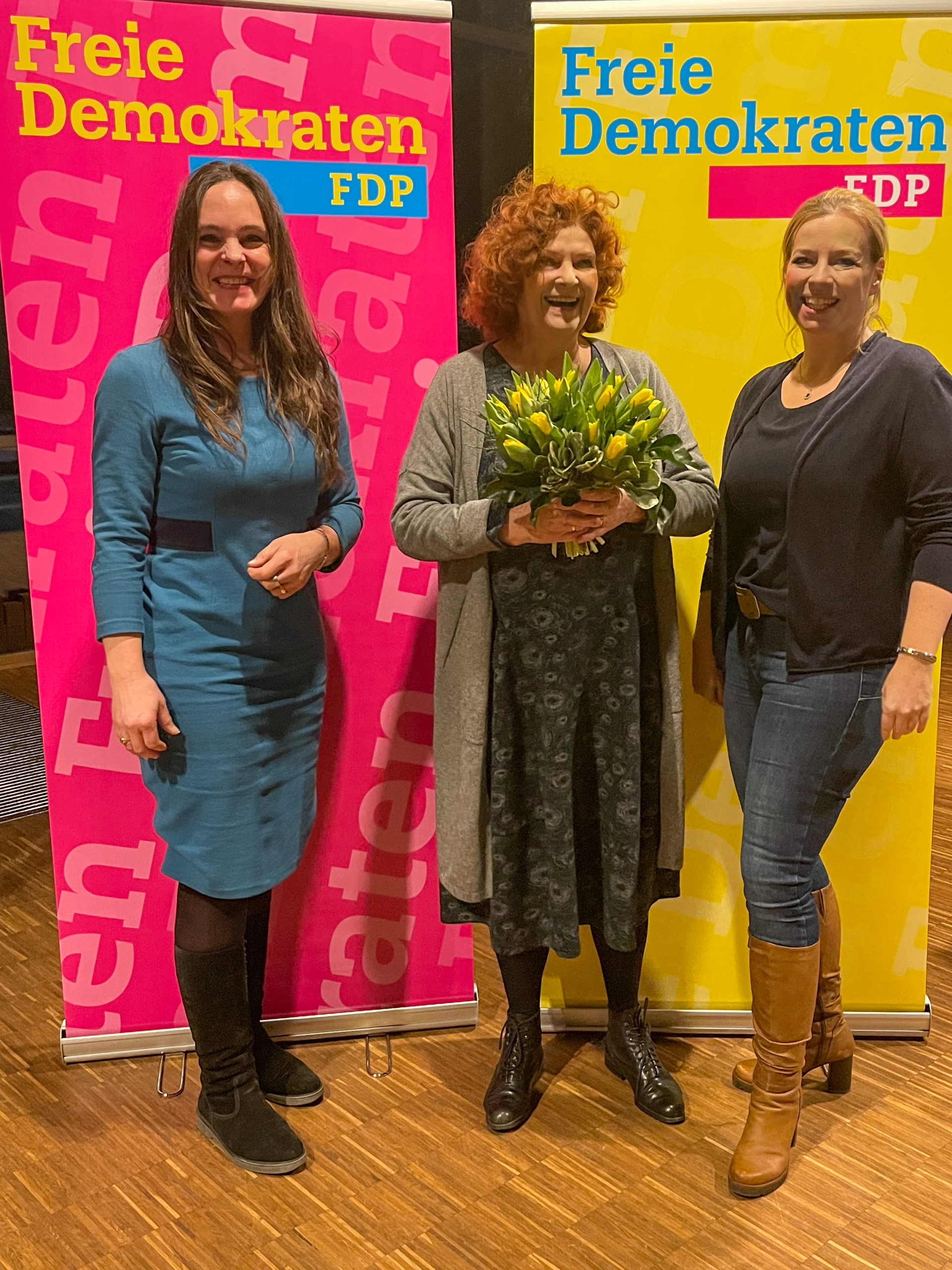 Freie-Demokraten-FDP-Ortsverband-Wedel-Kommunalwahl-Wuerdigung-Renate-Koschorrek